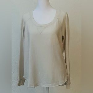 Scoop neck light weight sweat shirt by Splendid